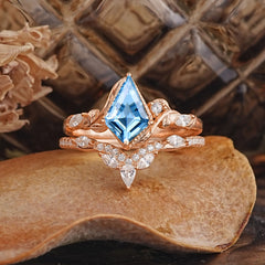Luxury Nature-Inspired 4-Prong Kite-Cut Aquamarine Engagement Ring Set