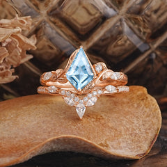 Luxury Nature-Inspired 4-Prong Kite-Cut Aquamarine Engagement Ring Set