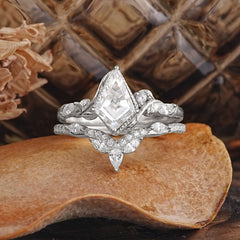 Luxury Nature-Inspired 4-Prong Kite-Cut Moissanite Engagement Ring Set