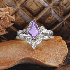 Luxury Nature-Inspired 4-Prong Kite-Cut Natural Amethyst Engagement Ring Set