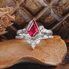 Luxury Nature-Inspired 4-Prong Kite-Cut Ruby Engagement Ring Set