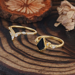 Luxury Nature-Inspired 4-Prong Kite-Cut Black Onyx Engagement Ring Set