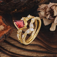 Luxury Nature-Inspired 4-Prong Kite-Cut Garnet Engagement Ring Set