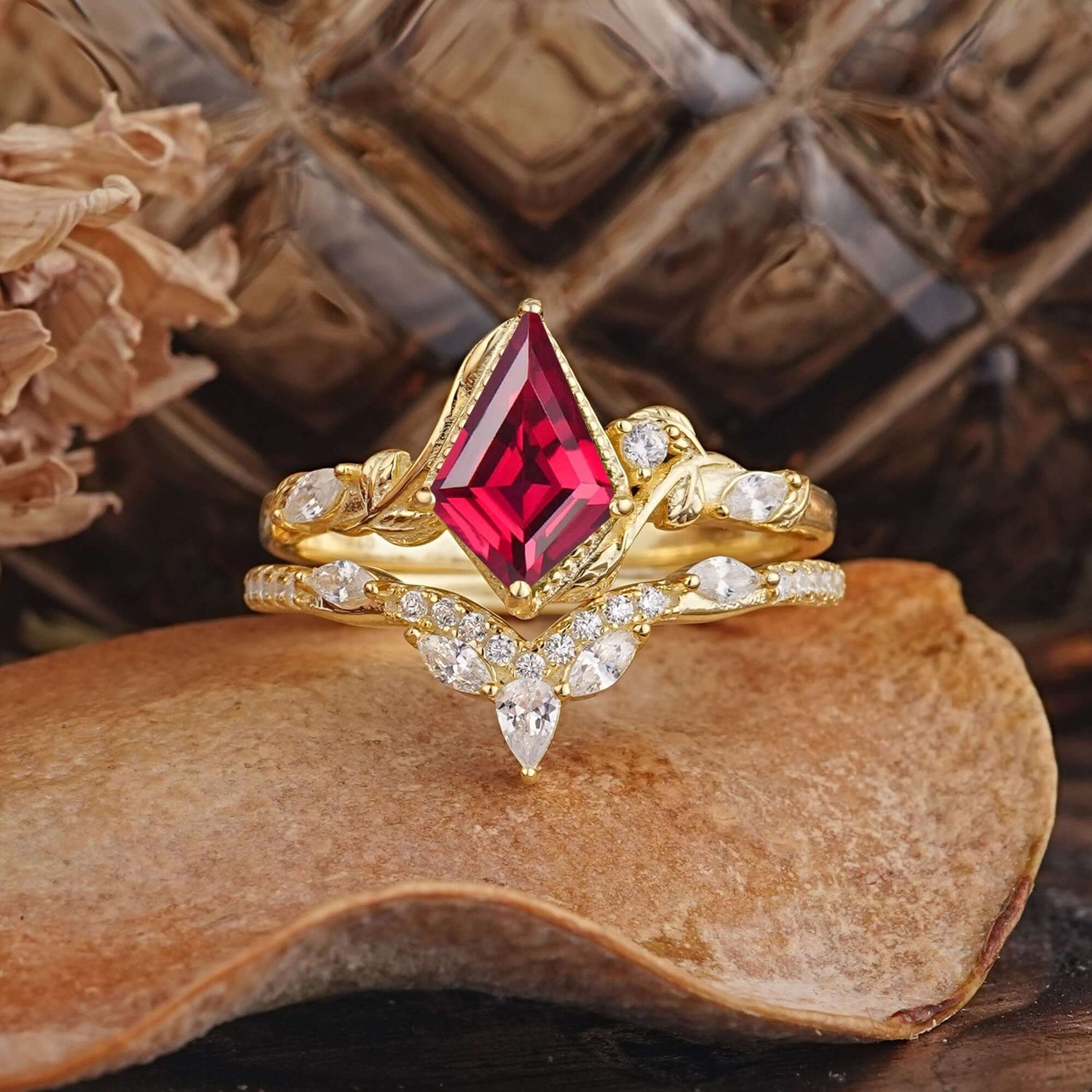 Luxury Nature-Inspired 4-Prong Kite-Cut Ruby Bridal Ring Set