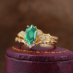 Nature-Inspired 4-Prong Hexagon-Cut Emerald Engagement Ring Set