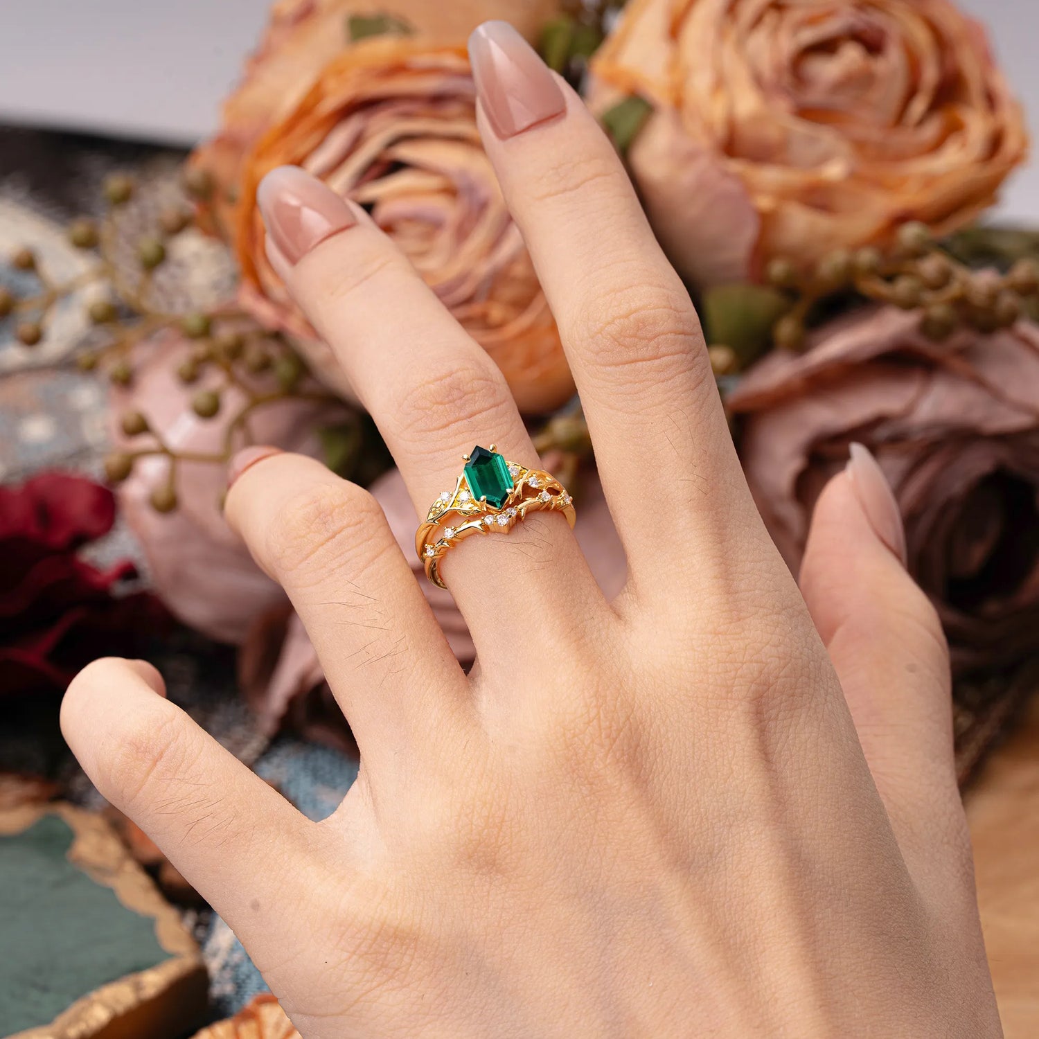 Nature-Inspired 4-Prong Hexagon-Cut Emerald Engagement Ring Set