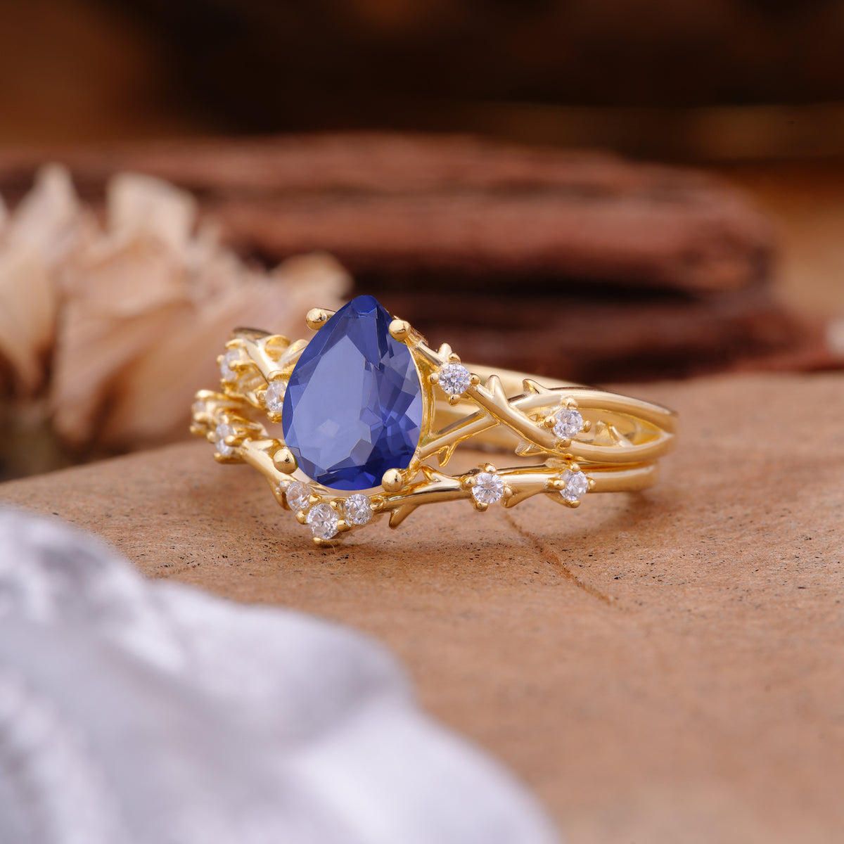 Nature-Inspired Pear-Cut Tanzanite Ring Set - Additional view