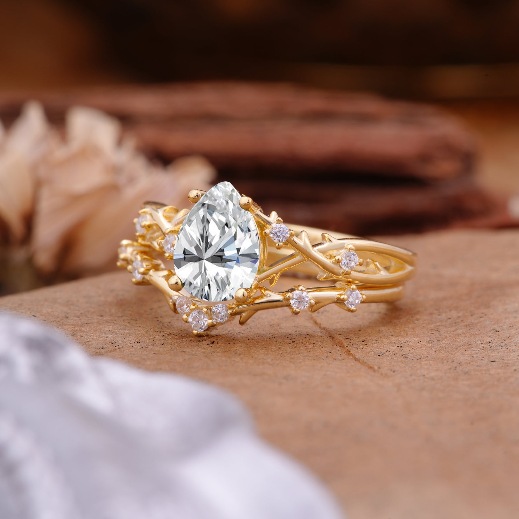 Nature-Inspired Pear-Cut Lab Diamond Ring Set - Additional view