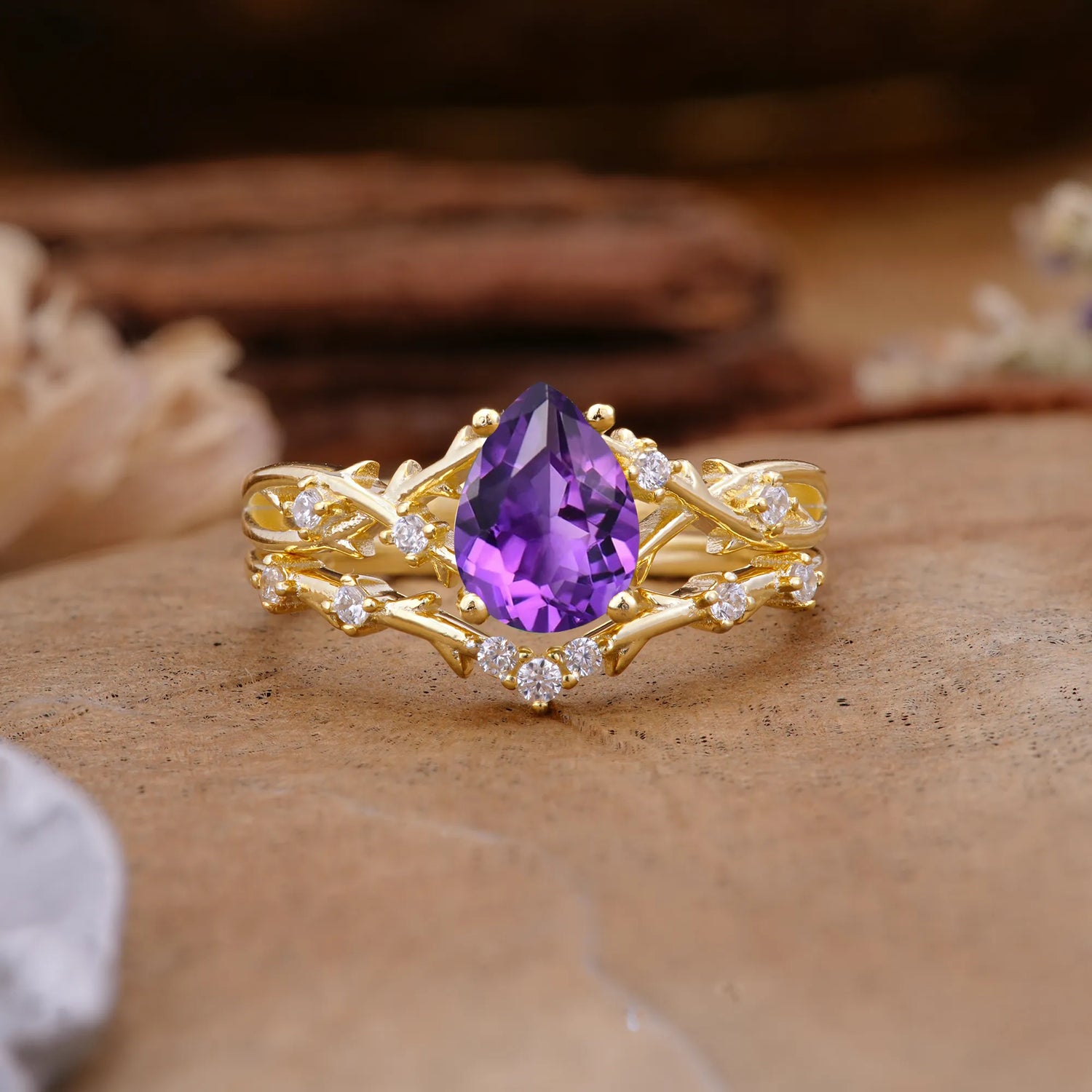 Nature-Inspired 4 Prong Pear-Cut Natural Amethyst Bridal Ring Set