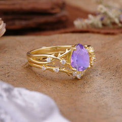Nature-Inspired 4 Prong Pear-Cut Natural Amethyst Ring Set