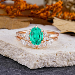 Luxury 6-Prong Oval-Cut Emerald Engagement Ring Set