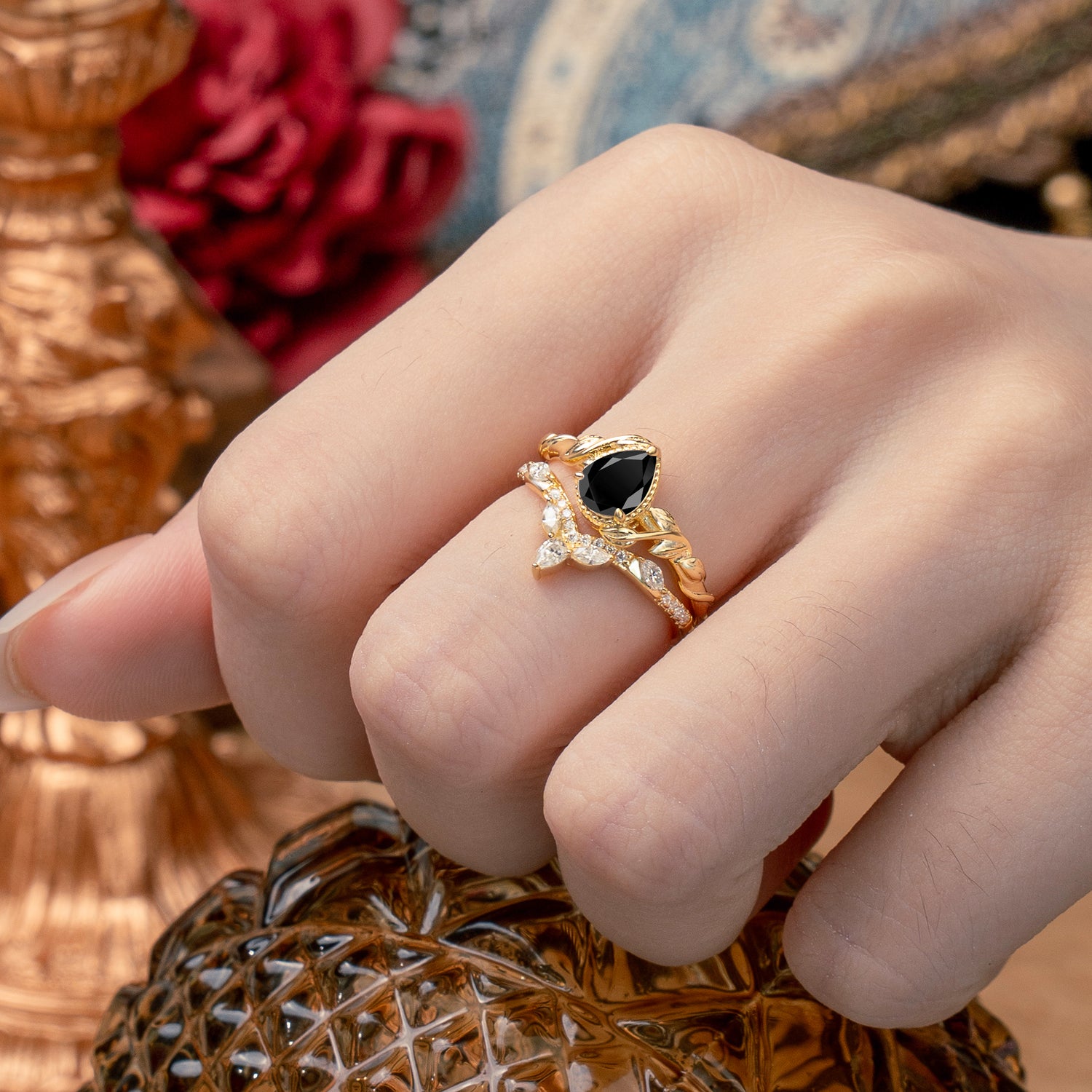 Nature-Inspired 3-Prong Oval-Cut Natural Black Onyx Bridal Ring Set With Vine Accents