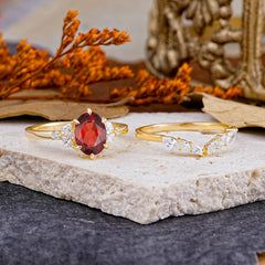 Luxury 6-Prong Oval-Cut Natural Garnet Engagement Ring Set