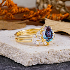 Luxury 6-Prong Oval-Cut Alexandrite Engagement Ring Set