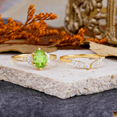 Luxury 6-Prong Oval-Cut Natural Peridot Engagement Ring Set