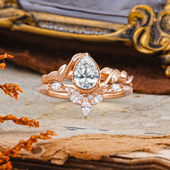 Nature-Inspired 3-Prong Oval-Cut Lab Diamond Engagement Ring Set with Vine Accents