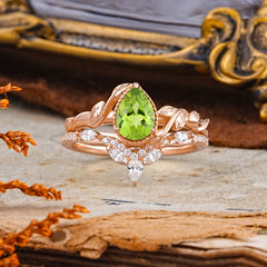 Nature-Inspired 3-Prong Oval-Cut Natural Peridot Engagement Ring Set with Vine Accents