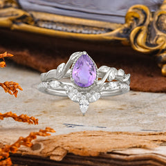 Nature-Inspired 3-Prong Oval-Cut Natural Amethyst Engagement Ring Set with Vine Accents