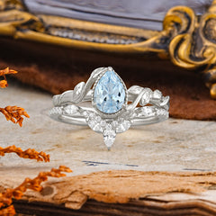Nature-Inspired 3-Prong Oval-Cut Aquamarine Engagement Ring Set with Vine Accents