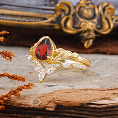 Nature-Inspired 3-Prong Oval-Cut Natural Garnet Engagement Ring Set with Vine Accents