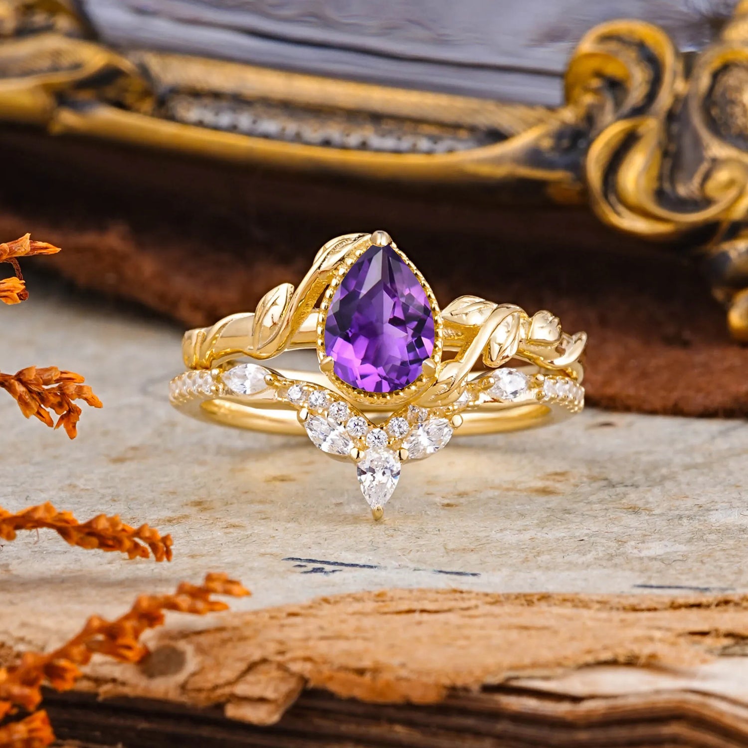 Nature-Inspired 3-Prong Pear-Cut Natural Amethyst Bridal Ring Set with Vine Accents