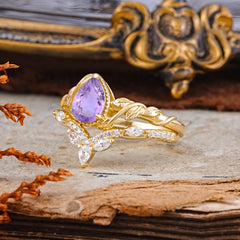 Nature-Inspired 3-Prong Oval-Cut Natural Amethyst Engagement Ring Set with Vine Accents
