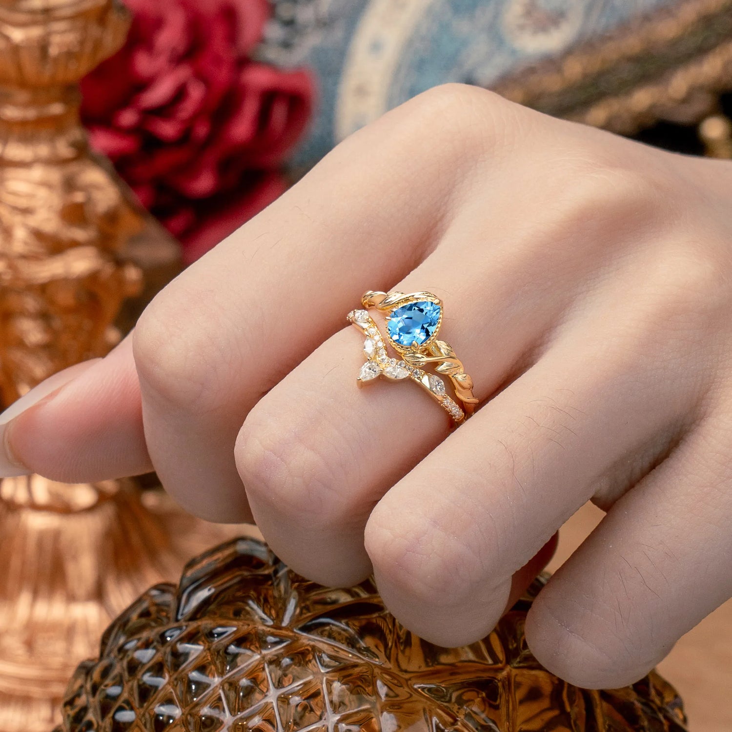 Nature-Inspired 3-Prong Pear-Cut Aquamarine Bridal Ring Set with Vine Accents