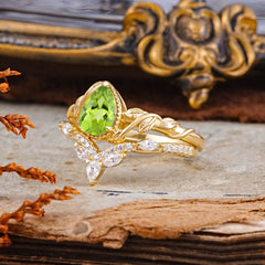 Nature-Inspired 3-Prong Oval-Cut Natural Peridot Engagement Ring Set with Vine Accents