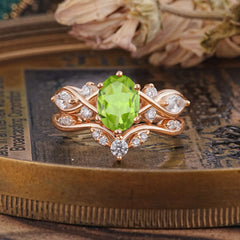 Luxury Oval Cut Peridot Engagement Ring