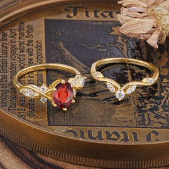 Luxury Oval Cut Garnet Engagement Ring