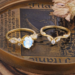Luxury Oval Cut Moonstone Engagement Ring