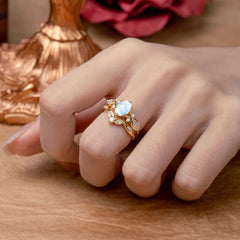 Luxury Oval Cut Moonstone Engagement Ring
