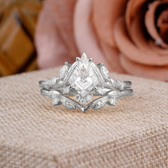 Nature Inspired The Dreamy Kite- Cut Moissanite with Fantasy Leaf Gold Ring Set