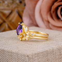 Nature Inspired The Dreamy Kite- Cut Natural Amethyst with Fantasy Leaf Gold Ring Set
