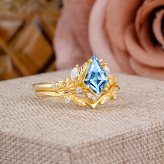 Nature Inspired The Dreamy Kite- Cut Aquamarine with Fantasy Leaf Gold Ring Set