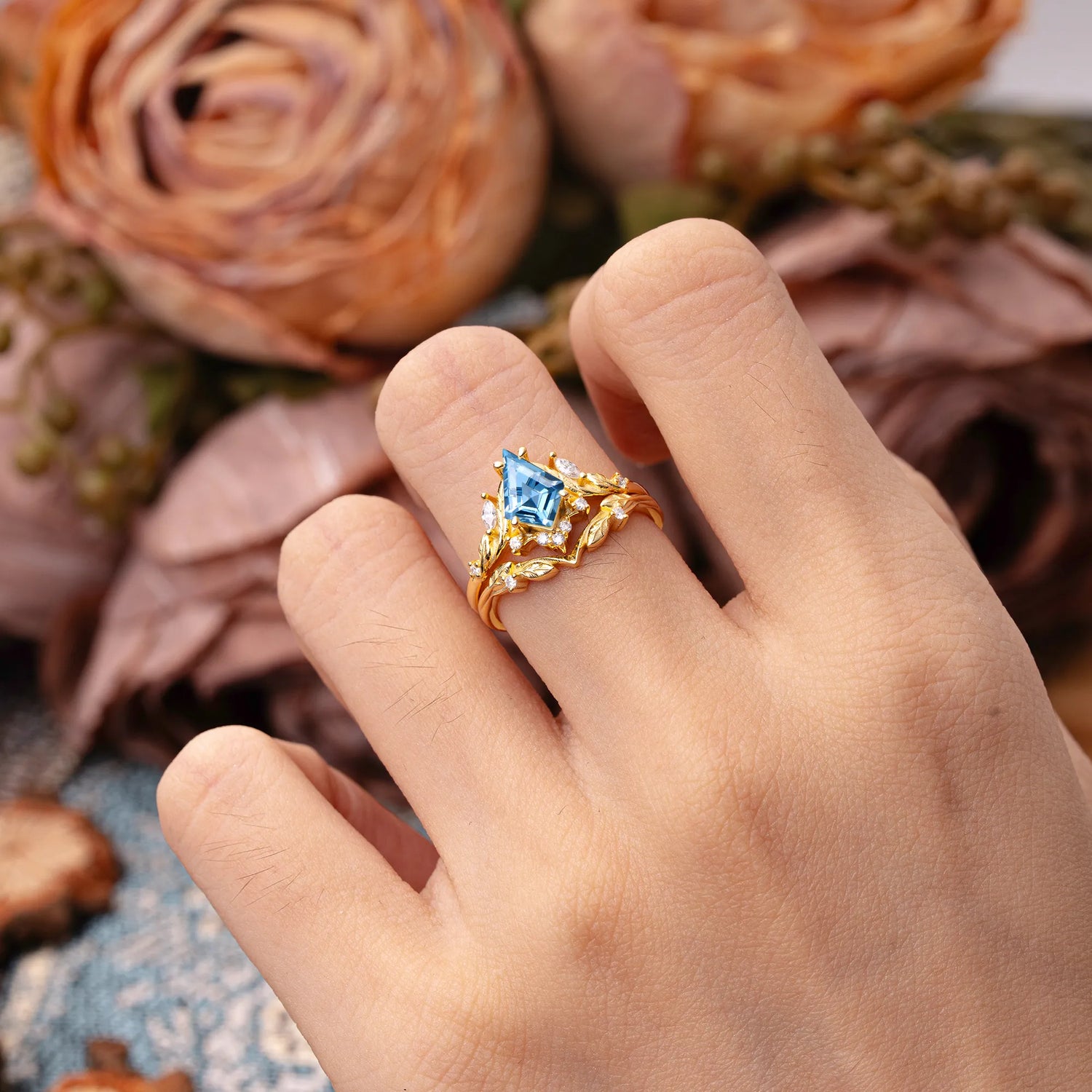 Nature Inspired The Dreamy Kite- Cut Aquamarine with Fantasy Leaf Gold Bridal Ring Set