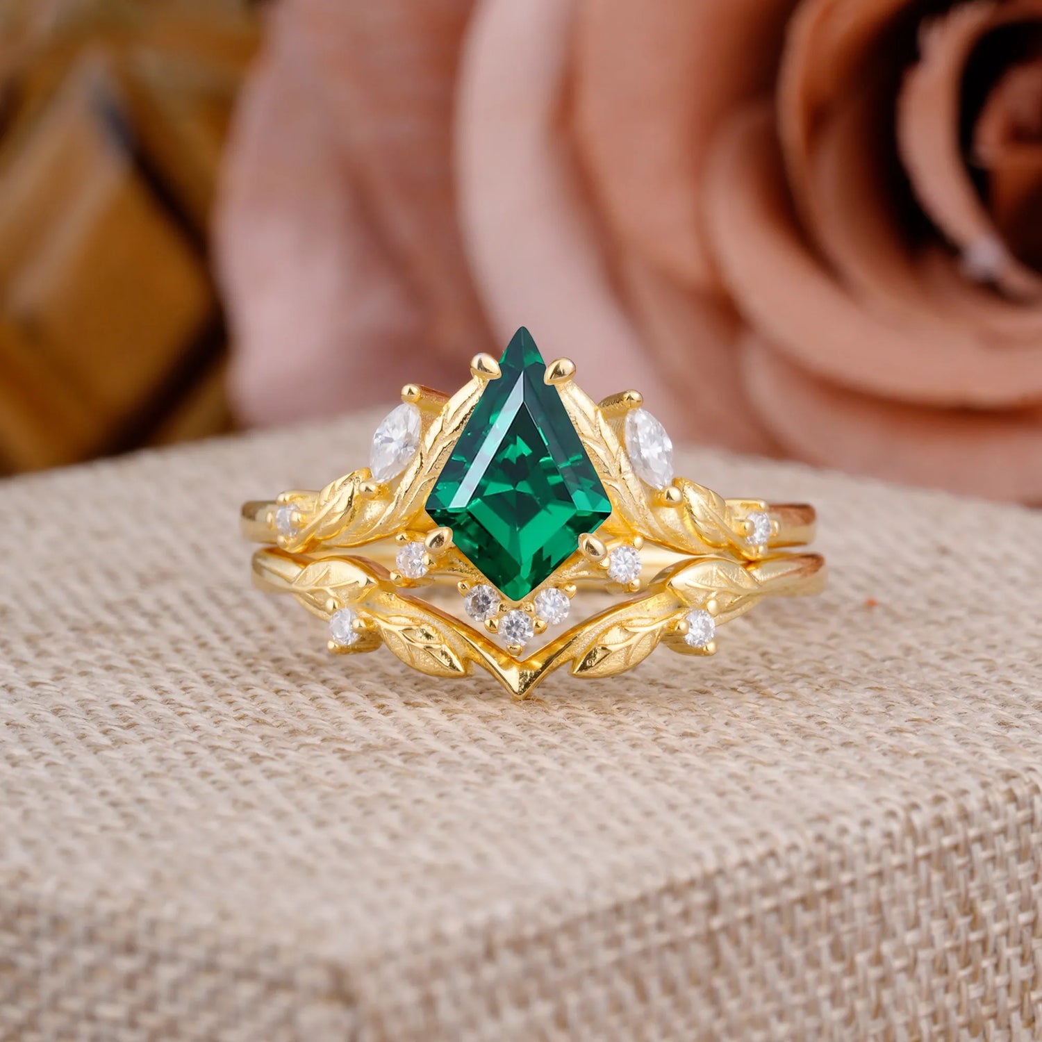 Nature Inspired The Dreamy Kite- Cut Emerald with Fantasy Leaf Gold Bridal Ring Set