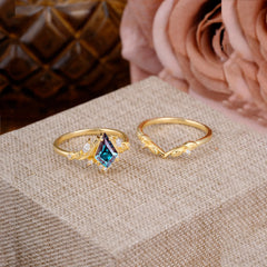 Nature Inspired The Dreamy Kite- Cut Alexandrite with Fantasy Leaf Gold Ring Set