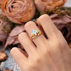 Nature Inspired The Dreamy Kite- Cut Moonstone with Fantasy Leaf Gold Ring Set