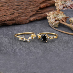 Nature-Inspired Oval Cut 4 Prong Black Onyx Engagement Ring Set