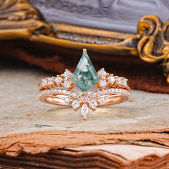 Luxury Kite-Cut Natural Moss Agate Engagement Ring Set