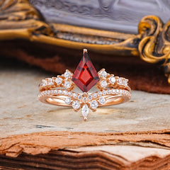 Luxury Kite-Cut Natural Garnet Engagement Ring