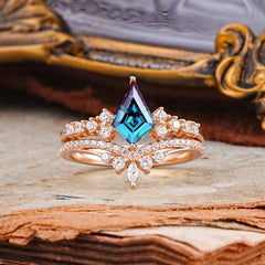 Luxury Kite-Cut Alexandrite Engagement Ring
