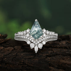 Luxury Kite-Cut Natural Moss Agate Engagement Ring