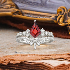 Luxury Kite-Cut Natural Garnet Engagement Ring