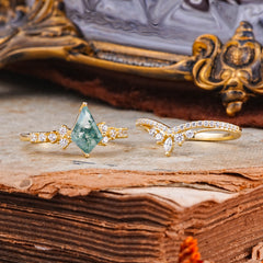 Luxury Kite-Cut Natural Moss Agate Engagement Ring Set