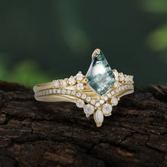 Luxury Kite-Cut Natural Moss Agate Engagement Ring
