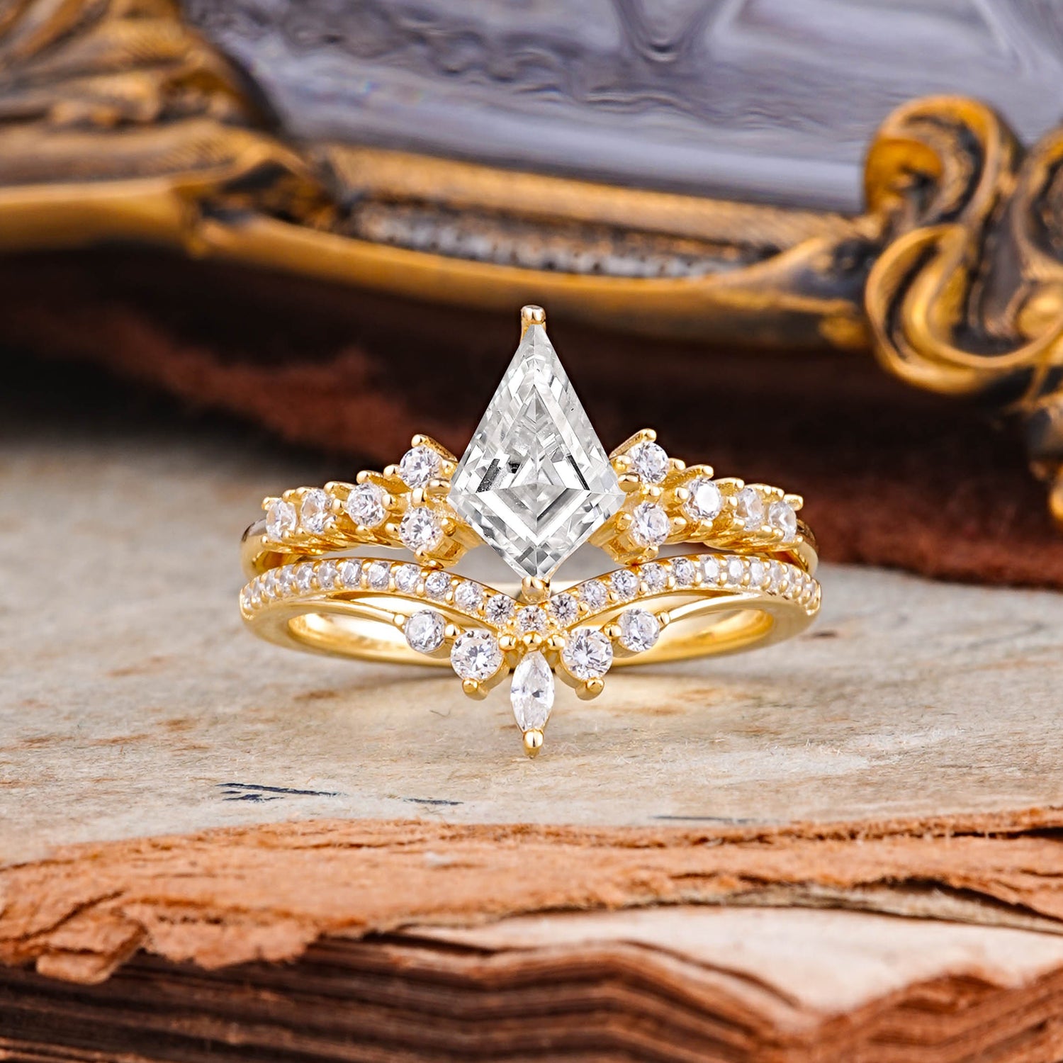 Luxury Kite-Cut Lab Diamond Bridal Ring Set