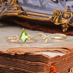 Luxury Kite-Cut Peridot Engagement Ring Set