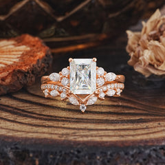 Luxury Vintage 4-Prong Emerald-Cut Moissanite Ring Set